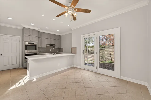 $3,995 | 16 Town Oaks Place, Bellaire, TX 77401