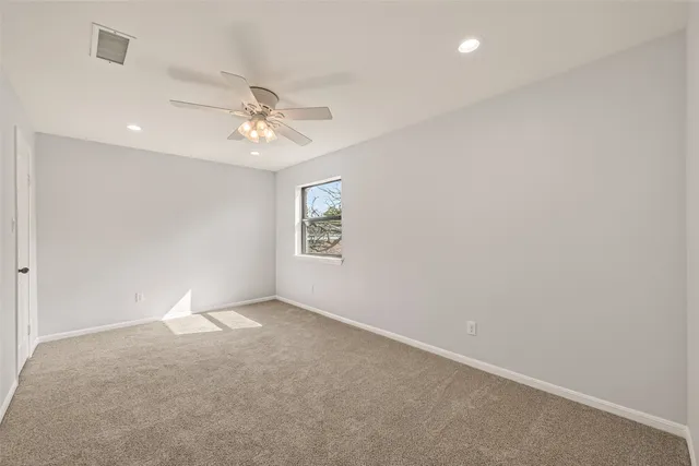 $3,995 | 16 Town Oaks Place, Bellaire, TX 77401