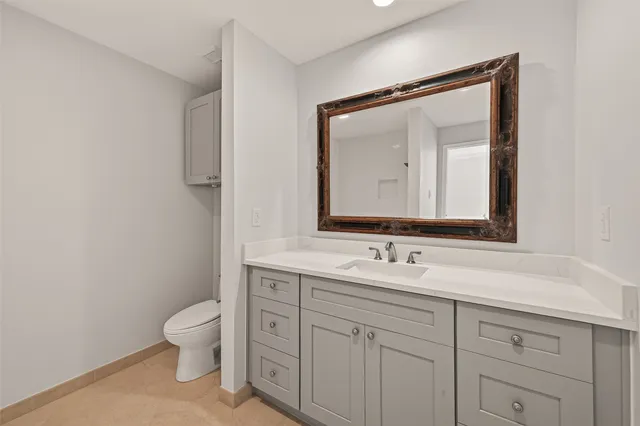 $3,995 | 16 Town Oaks Place, Bellaire, TX 77401