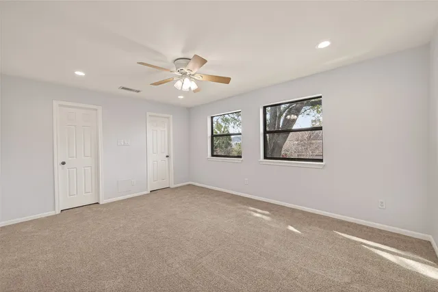 $3,995 | 16 Town Oaks Place, Bellaire, TX 77401