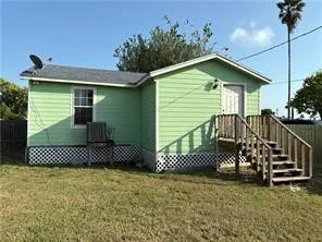 $1,100 | 818 South Arch Street, Aransas Pass, TX 78336