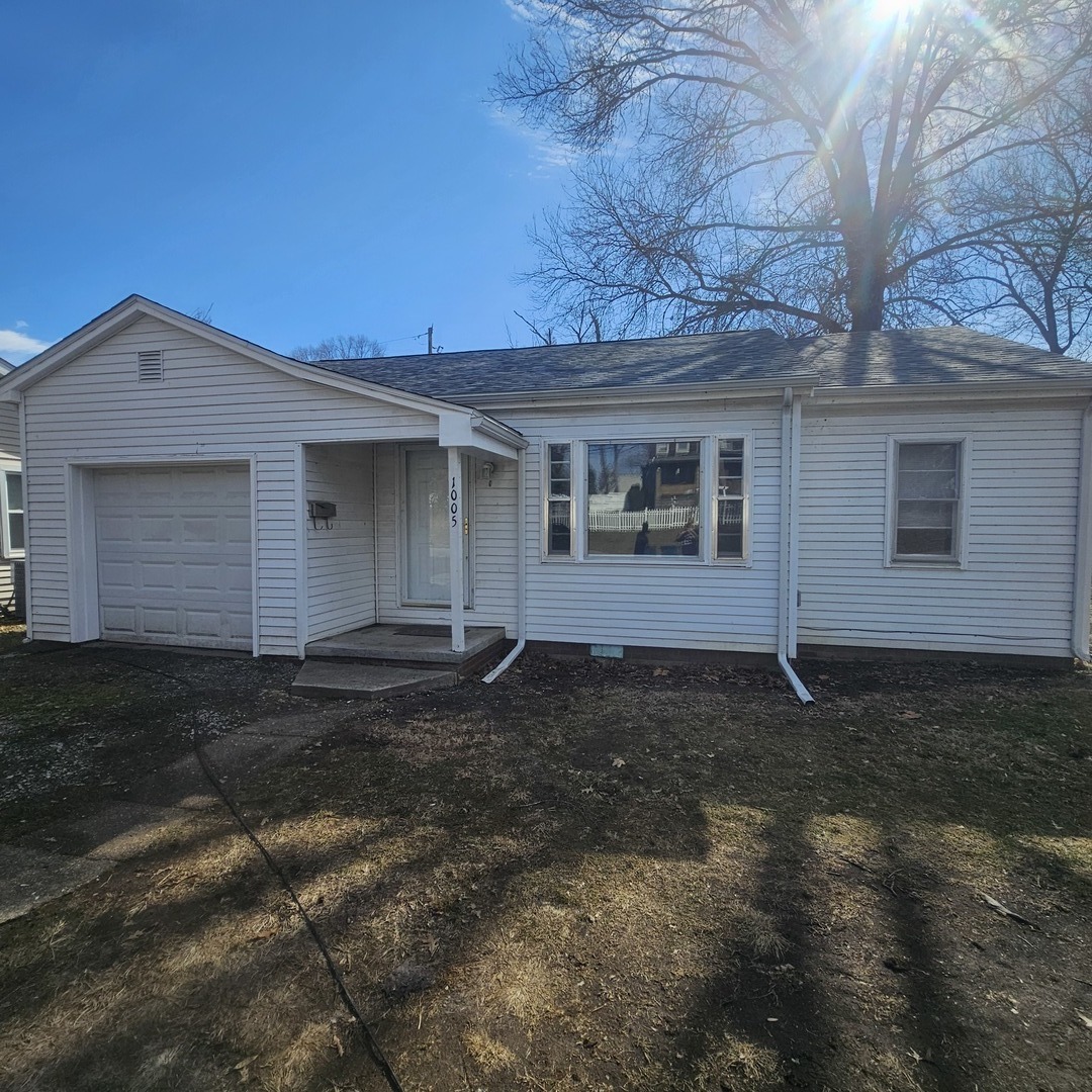 1005 Pace Avenue Mount Vernon, IL 62864 - Photo 2 of 23