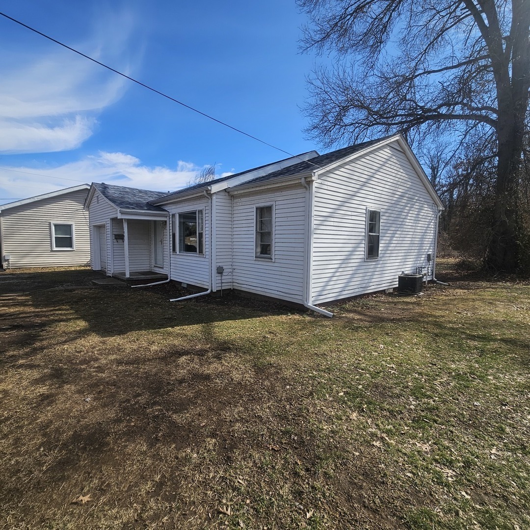 1005 Pace Avenue Mount Vernon, IL 62864 - Photo 5 of 23