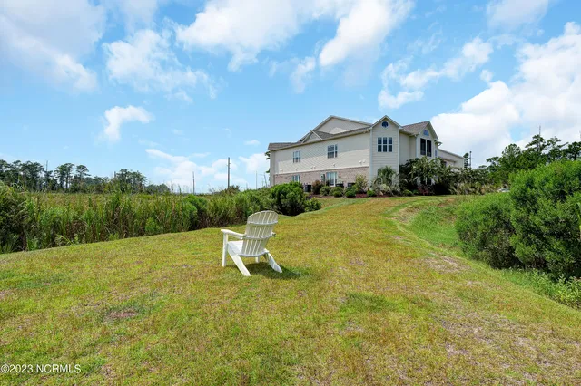 $1,850 | 4203 River Road, Unit 201, Wilmington, NC 28412