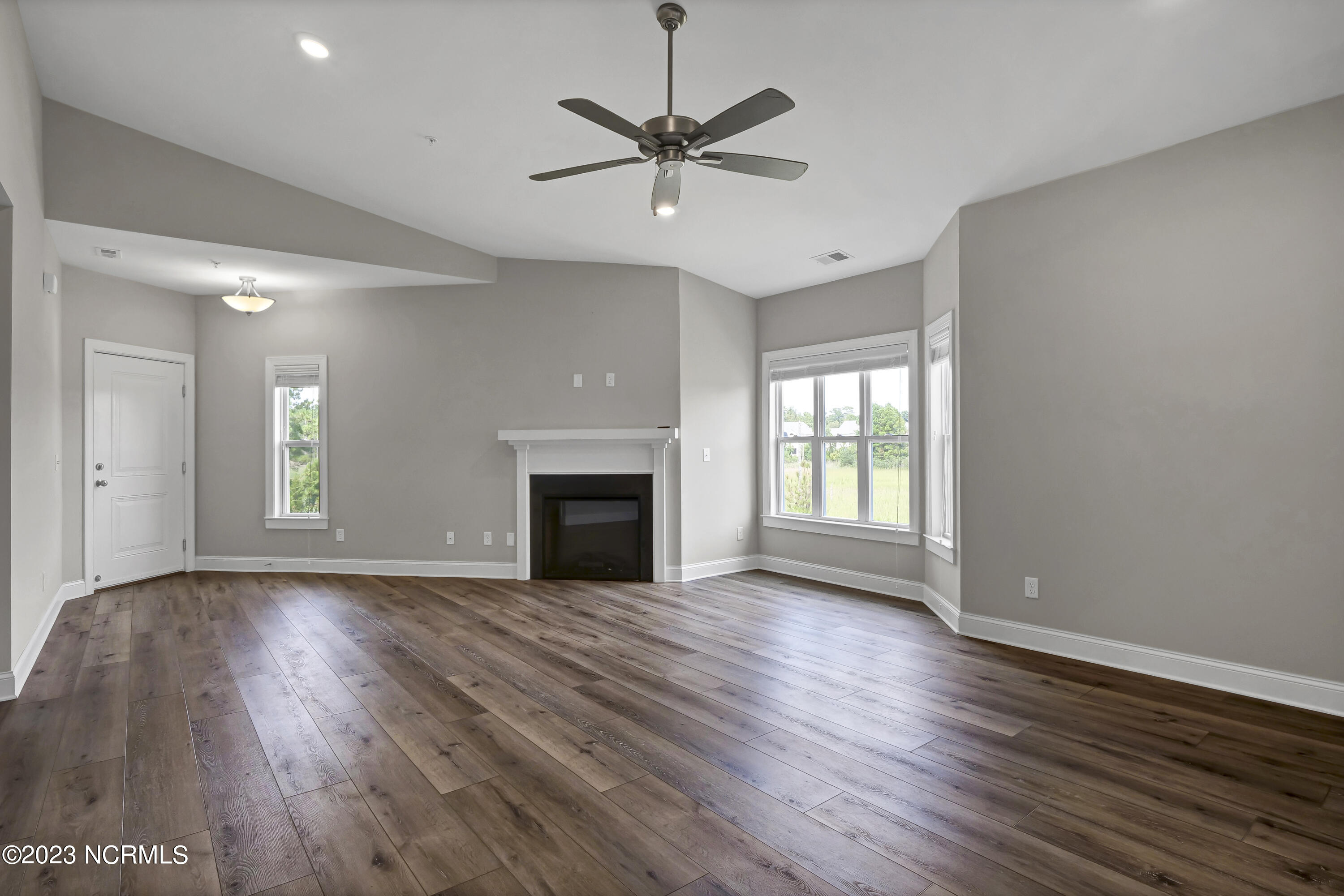 4203 River Road, Unit 201 Wilmington, NC 28412 - Photo 10 of 29 P4477455