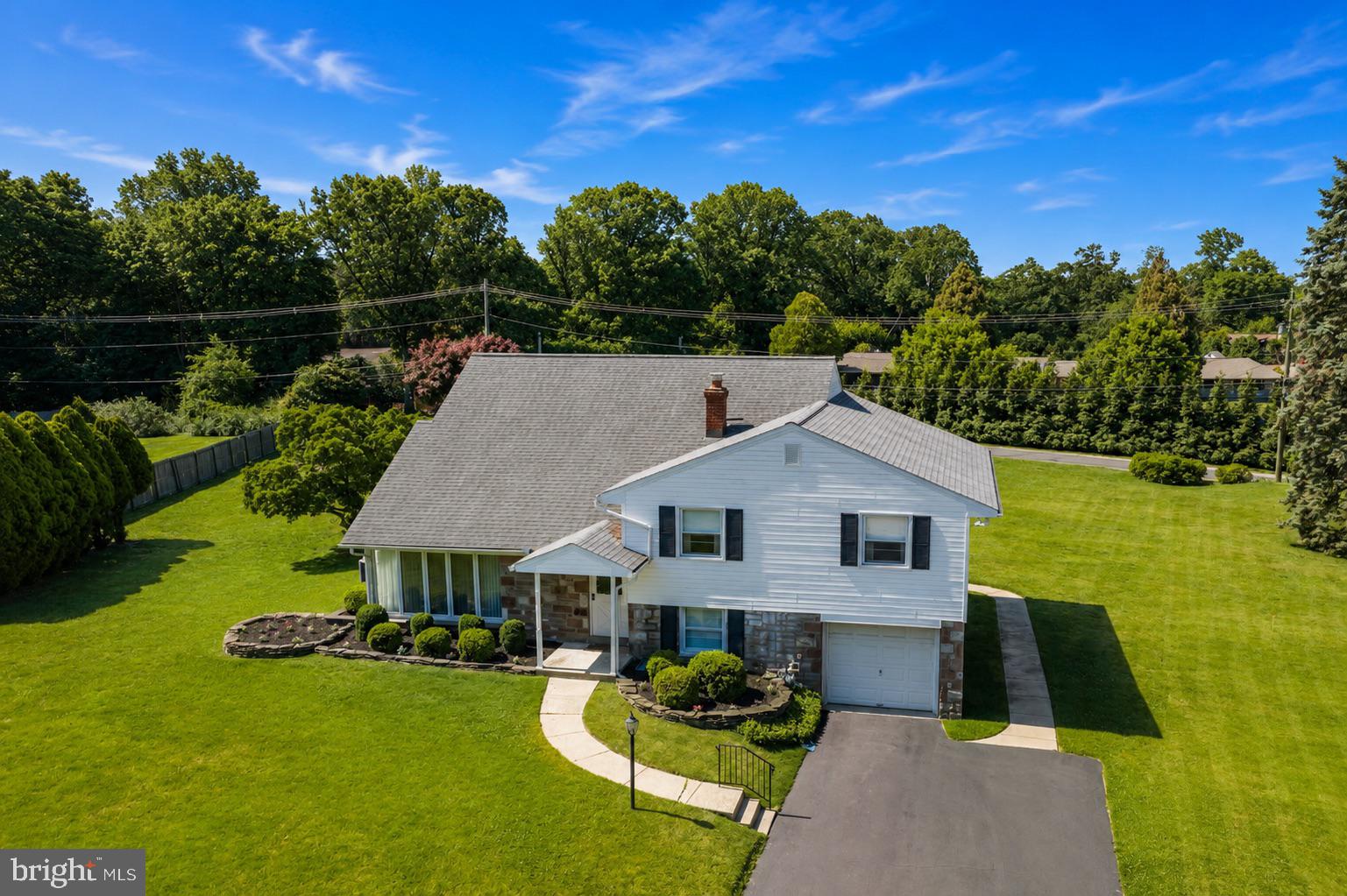 1133 Ballytore Road Huntingdon Valley, PA 19006 - Photo 3 of 38 Beautifully Landscaped Property