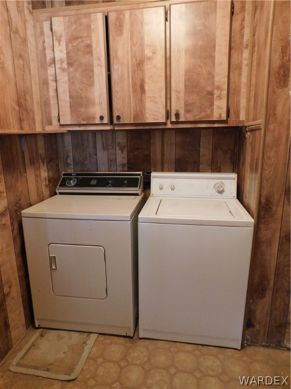 3539 Mobile Road Golden Valley, AZ 86413 - Photo 12 of 18 a utility room with dryer and washer