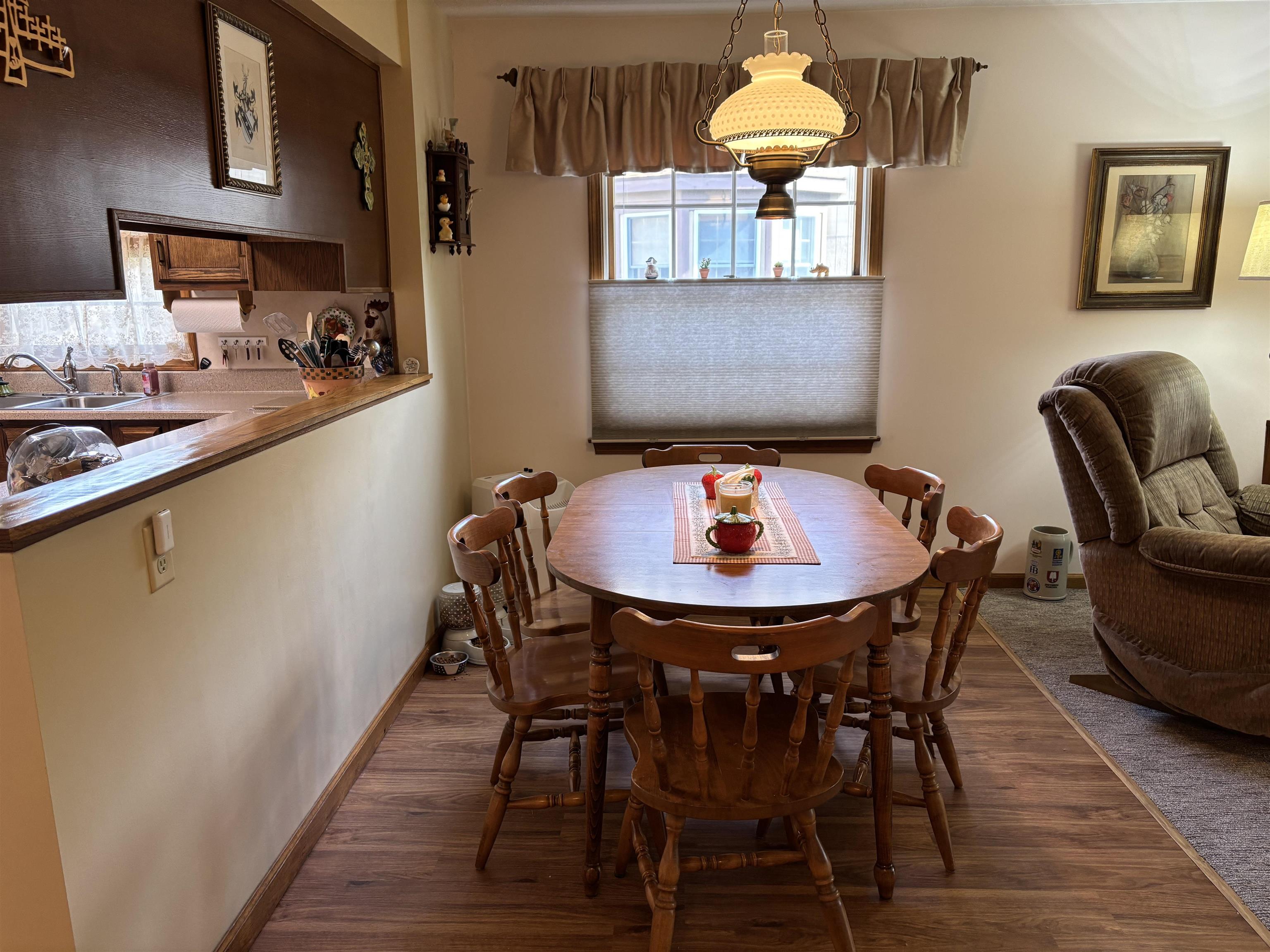 589 Churchgrove Road Frankenmuth, MI 48734 - Photo 11 of 39