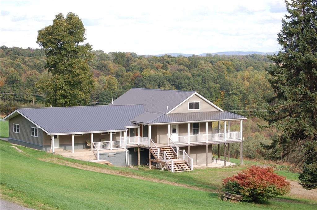 957 Mountain View Road Penn Run, PA 15765 - Photo 2 of 25