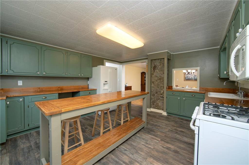 957 Mountain View Road Penn Run, PA 15765 - Photo 14 of 25