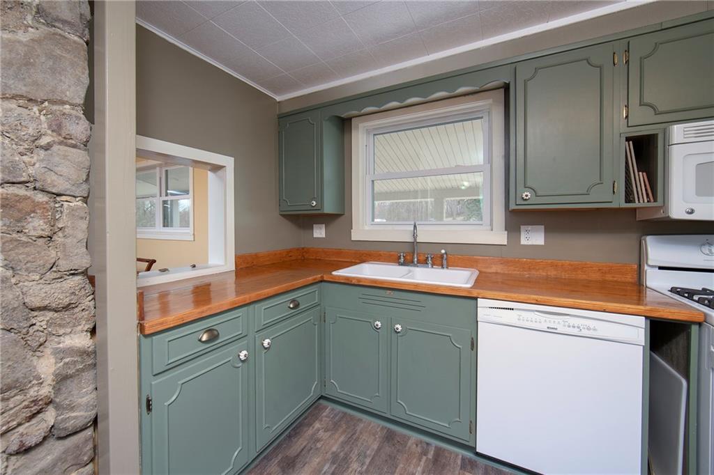 957 Mountain View Road Penn Run, PA 15765 - Photo 15 of 25