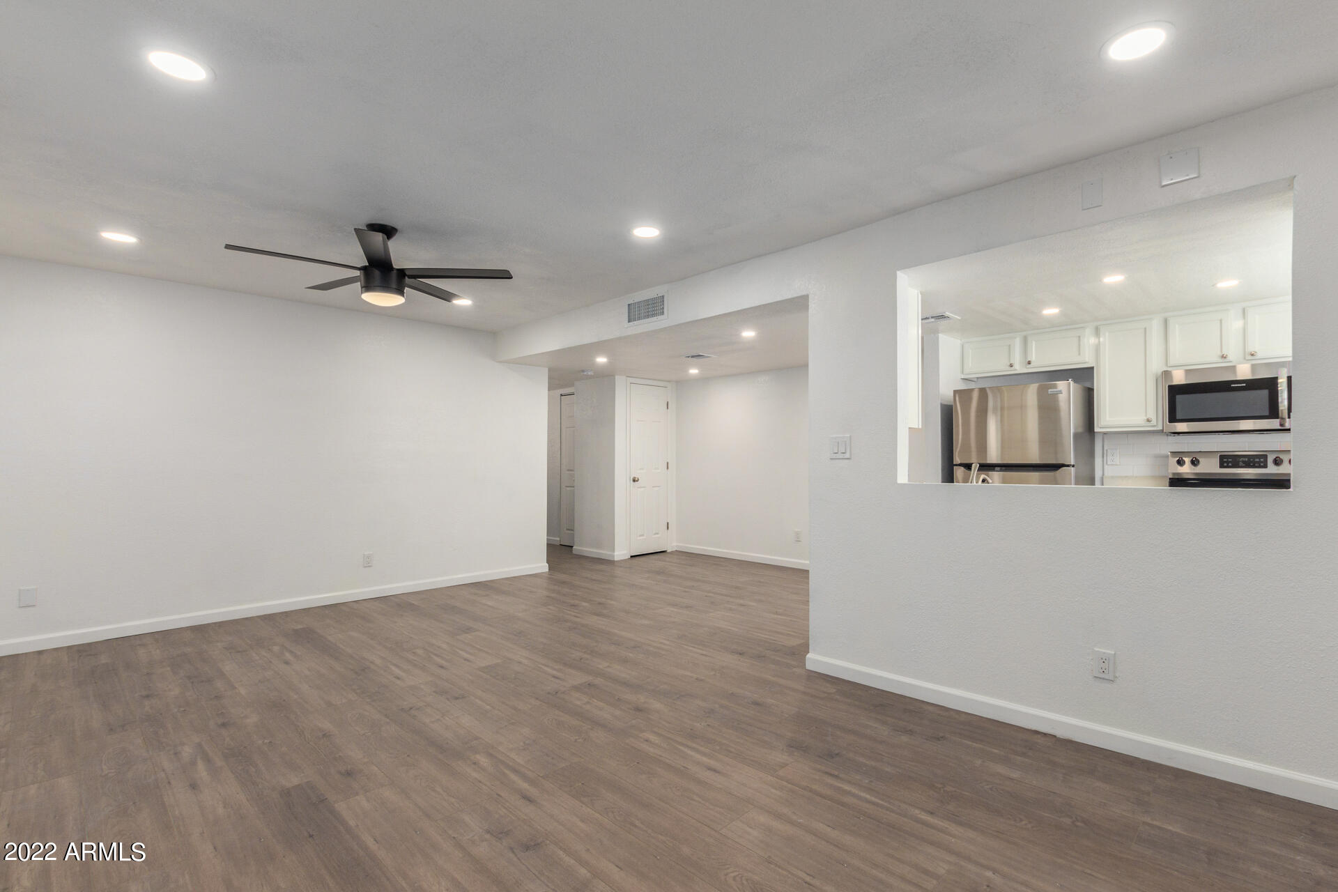 2699 West Ocotillo Road, Unit B Phoenix, AZ 85017 - Photo 4 of 33 04-Ocotillo