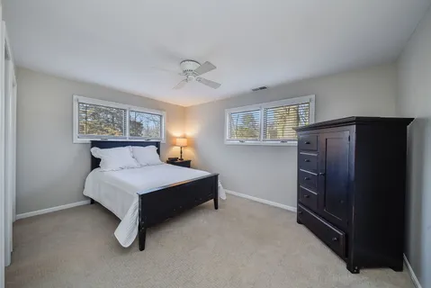 $985,000 | 541 Park Row, Glen Ellyn, IL 60137