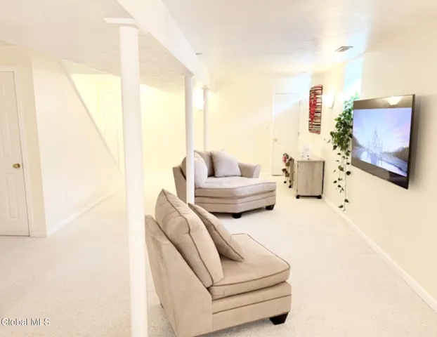 $320,800 | 1 Tracey Court, Troy, NY 12180