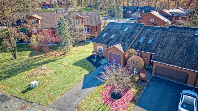 $320,800 | 1 Tracey Court, Troy, NY 12180