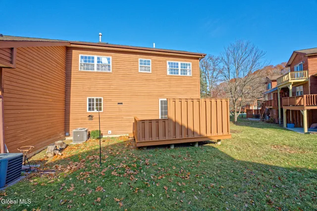 $320,800 | 1 Tracey Court, Troy, NY 12180