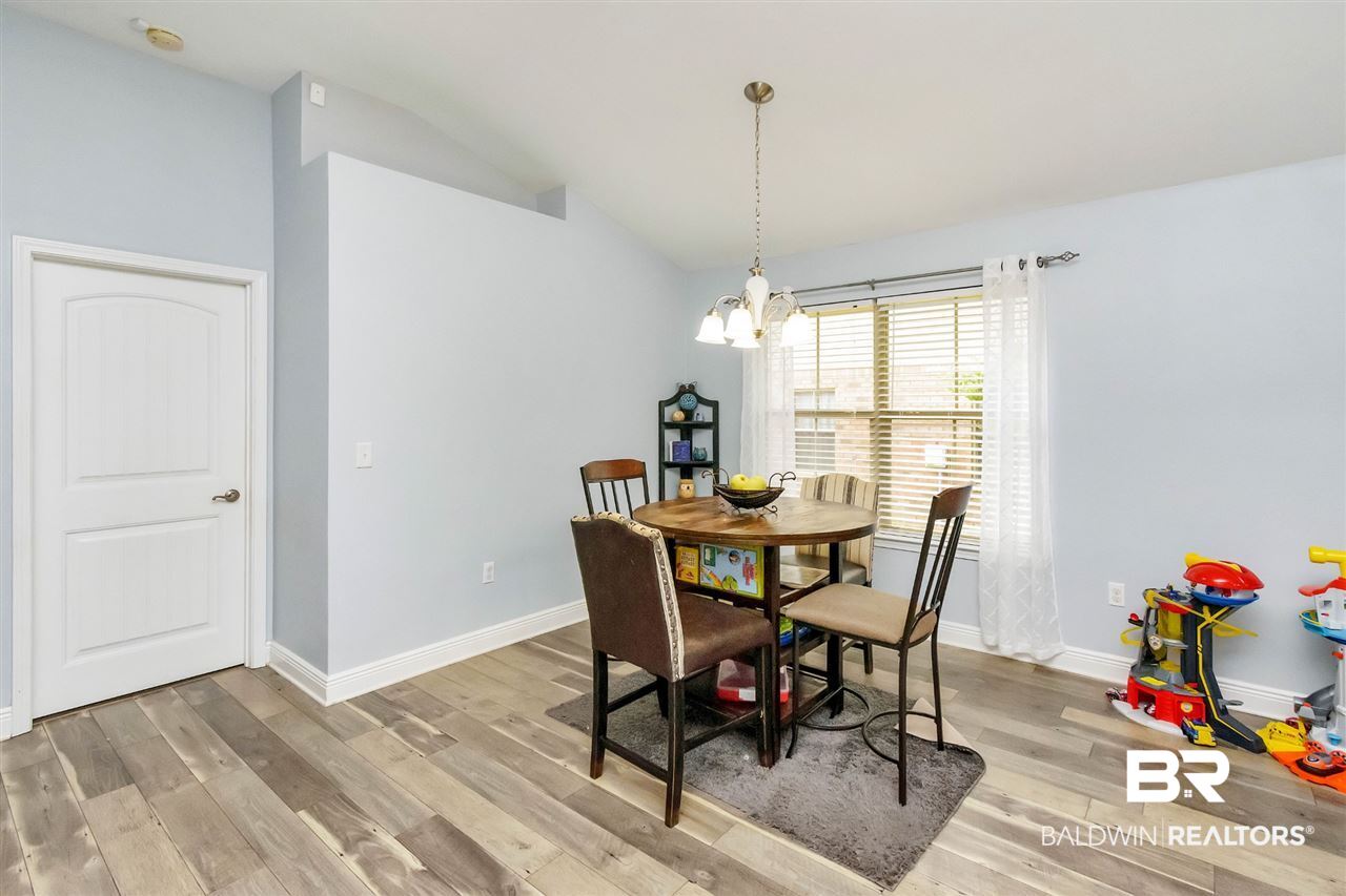 8260 Savage Loop Theodore, AL 36582 - Photo 6 of 23