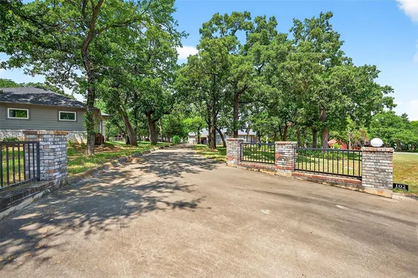 a view of a house with a street view