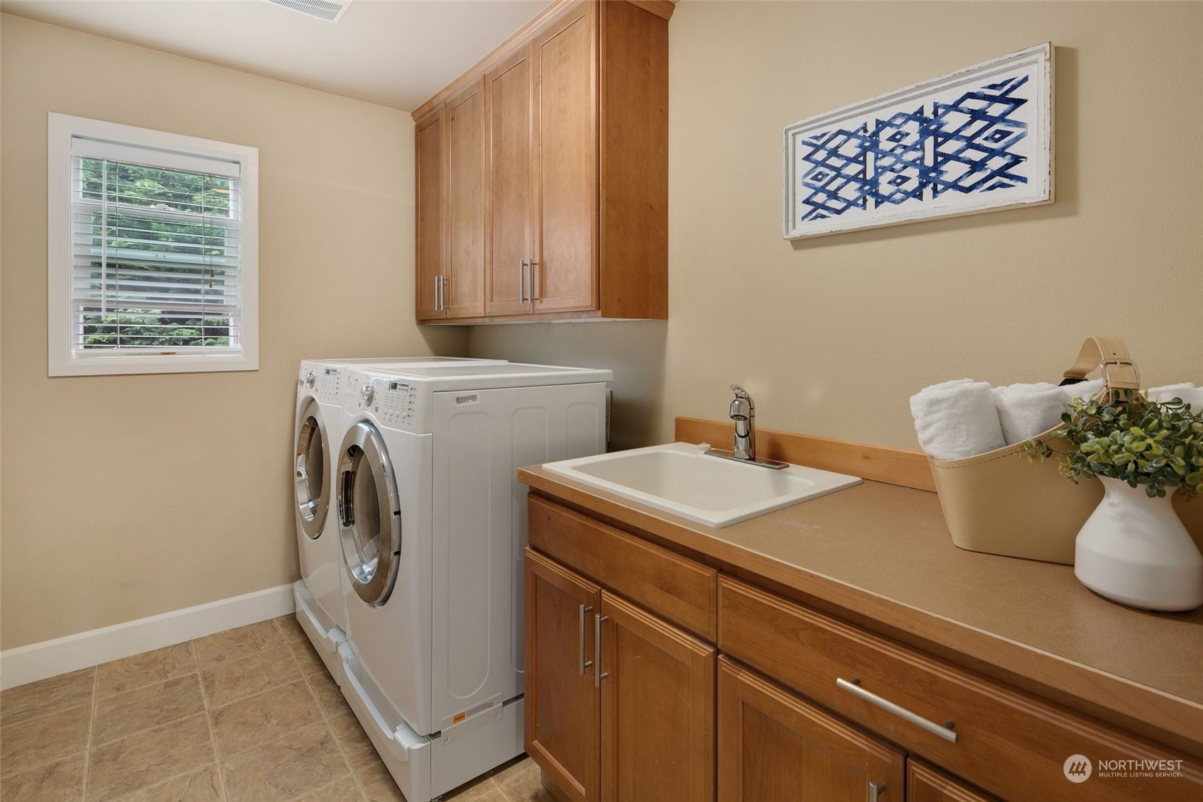 1731 Kitsap Place Northeast Renton, WA 98059 - Photo 38 of 40 Gallery Image 38