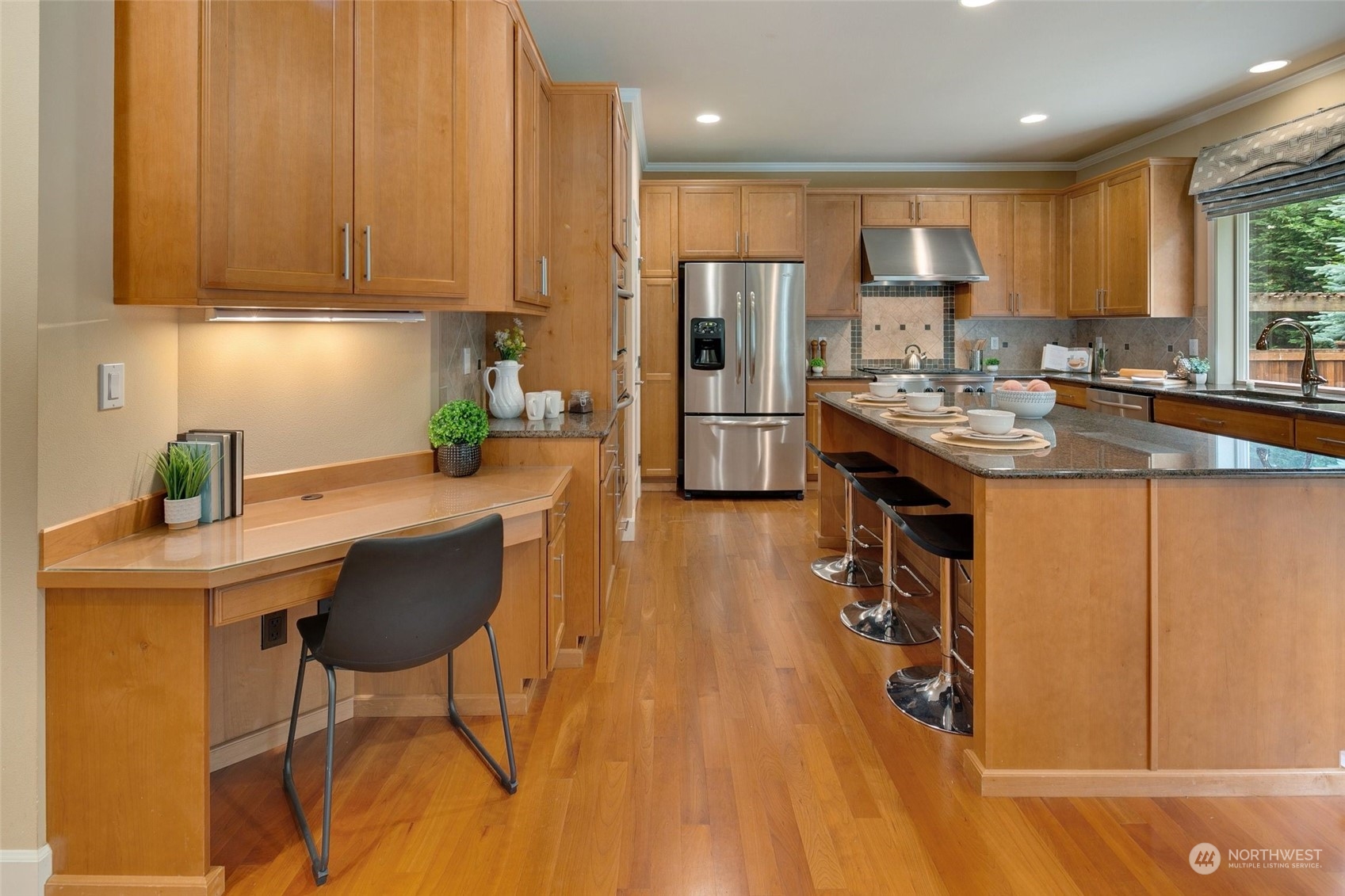 1731 Kitsap Place Northeast Renton, WA 98059 - Photo 6 of 40 Gallery Image 6