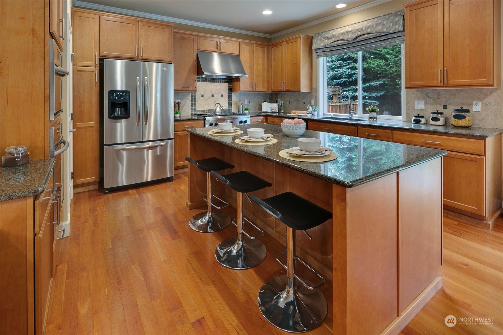 1731 Kitsap Place Northeast Renton, WA 98059 - Photo 7 of 40 Gallery Image 7