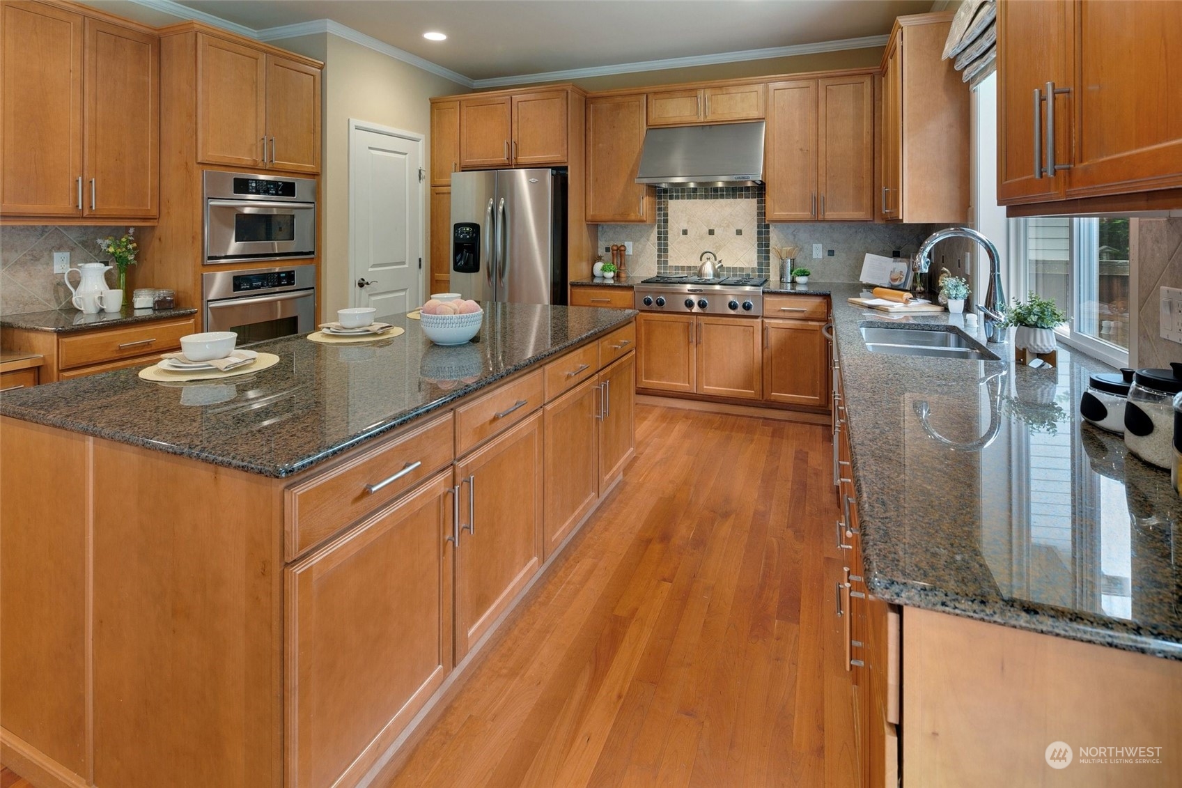 1731 Kitsap Place Northeast Renton, WA 98059 - Photo 8 of 40 Gallery Image 8