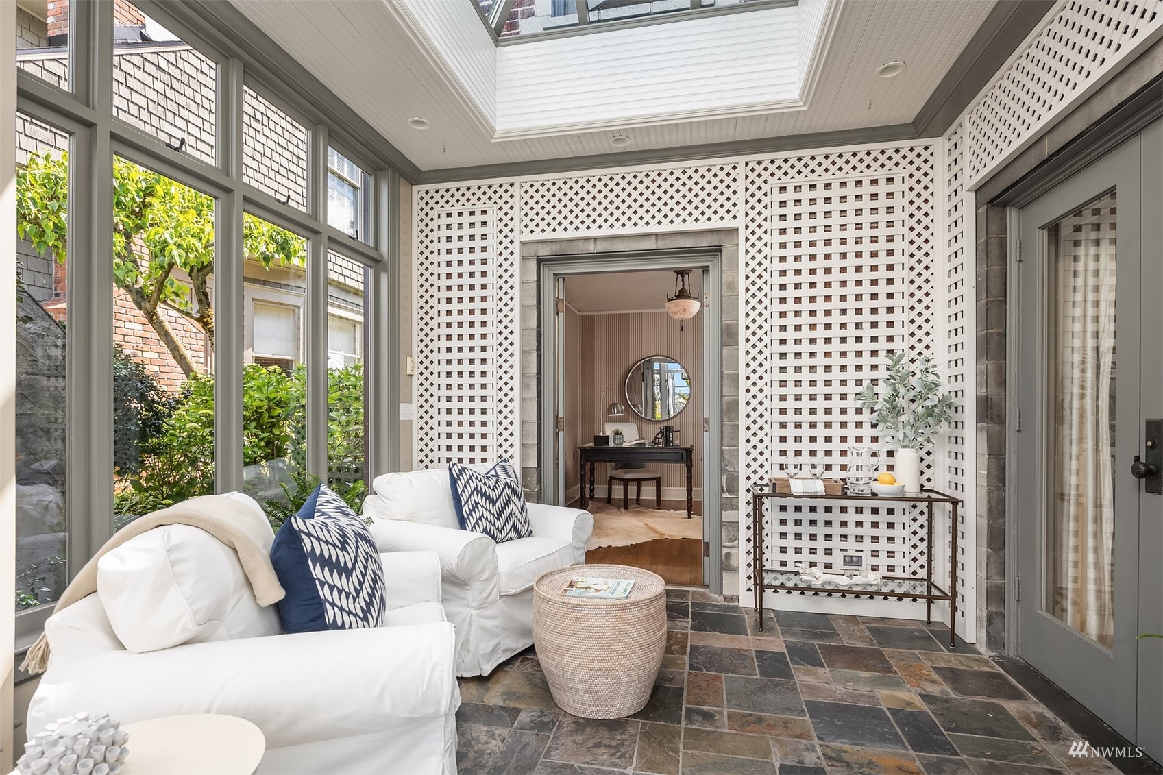 1000 East Howe Street Seattle, WA 98102 - Photo 12 of 38