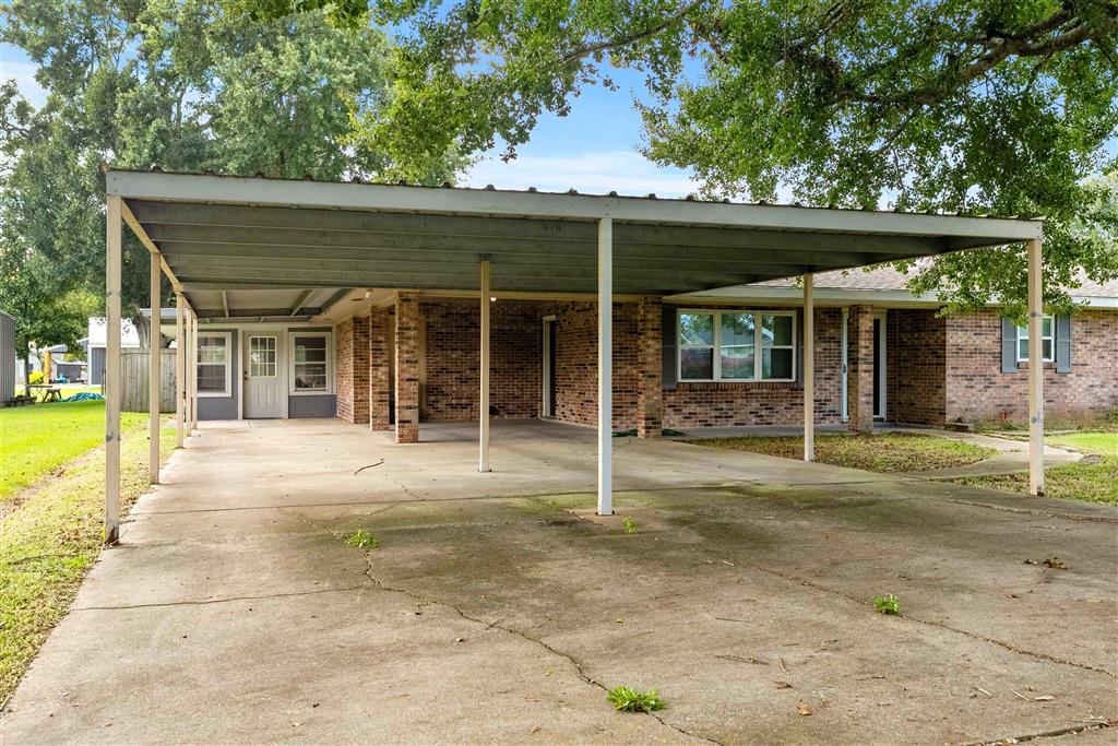 1004 Helen Street Iowa, LA 70647 - Photo 2 of 20