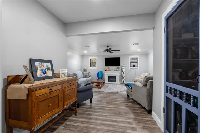 $230,000 | 1004 Helen Street, Iowa, LA 70647