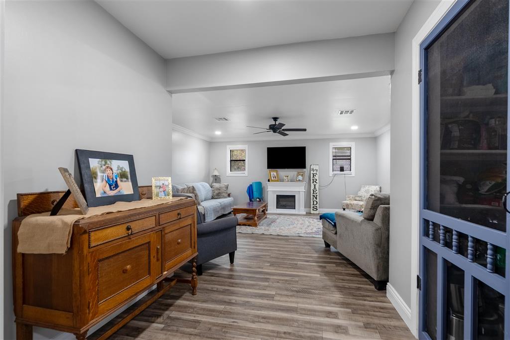 1004 Helen Street Iowa, LA 70647 - Photo 8 of 20