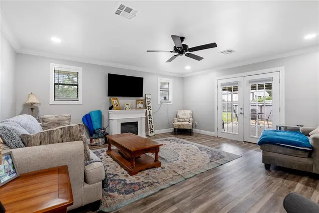 $230,000 | 1004 Helen Street, Iowa, LA 70647