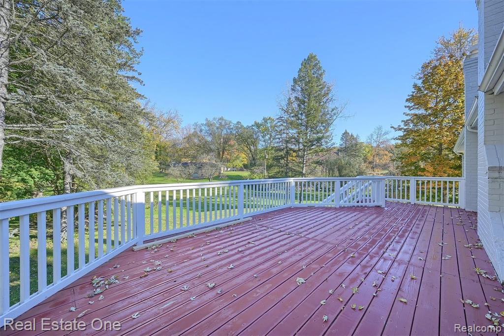 2060 Bretton Drive South Rochester Hills, MI 48309 - Photo 30 of 39