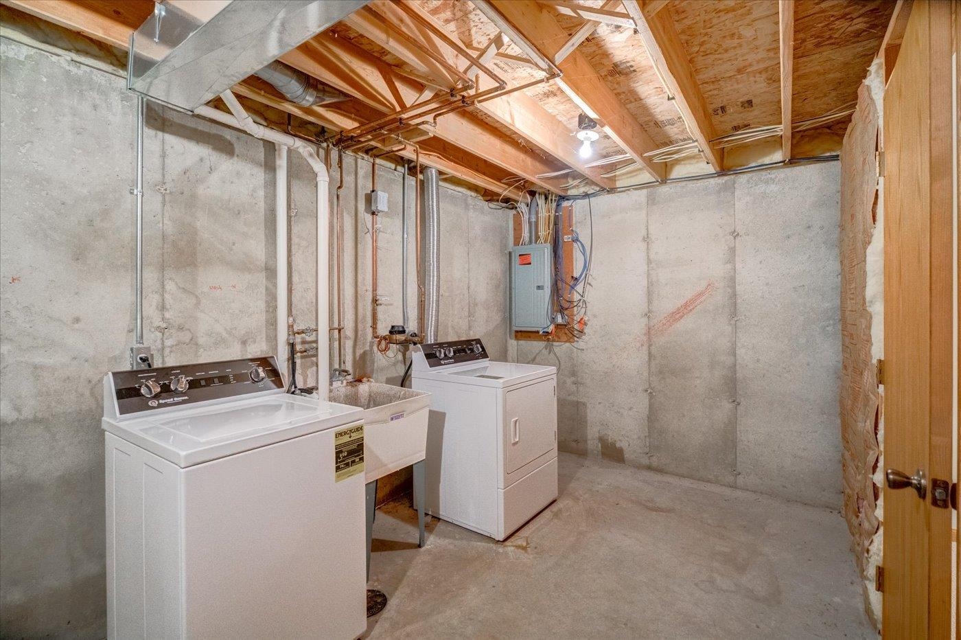 506 Sugar Belleville, WI 53508 - Photo 43 of 51