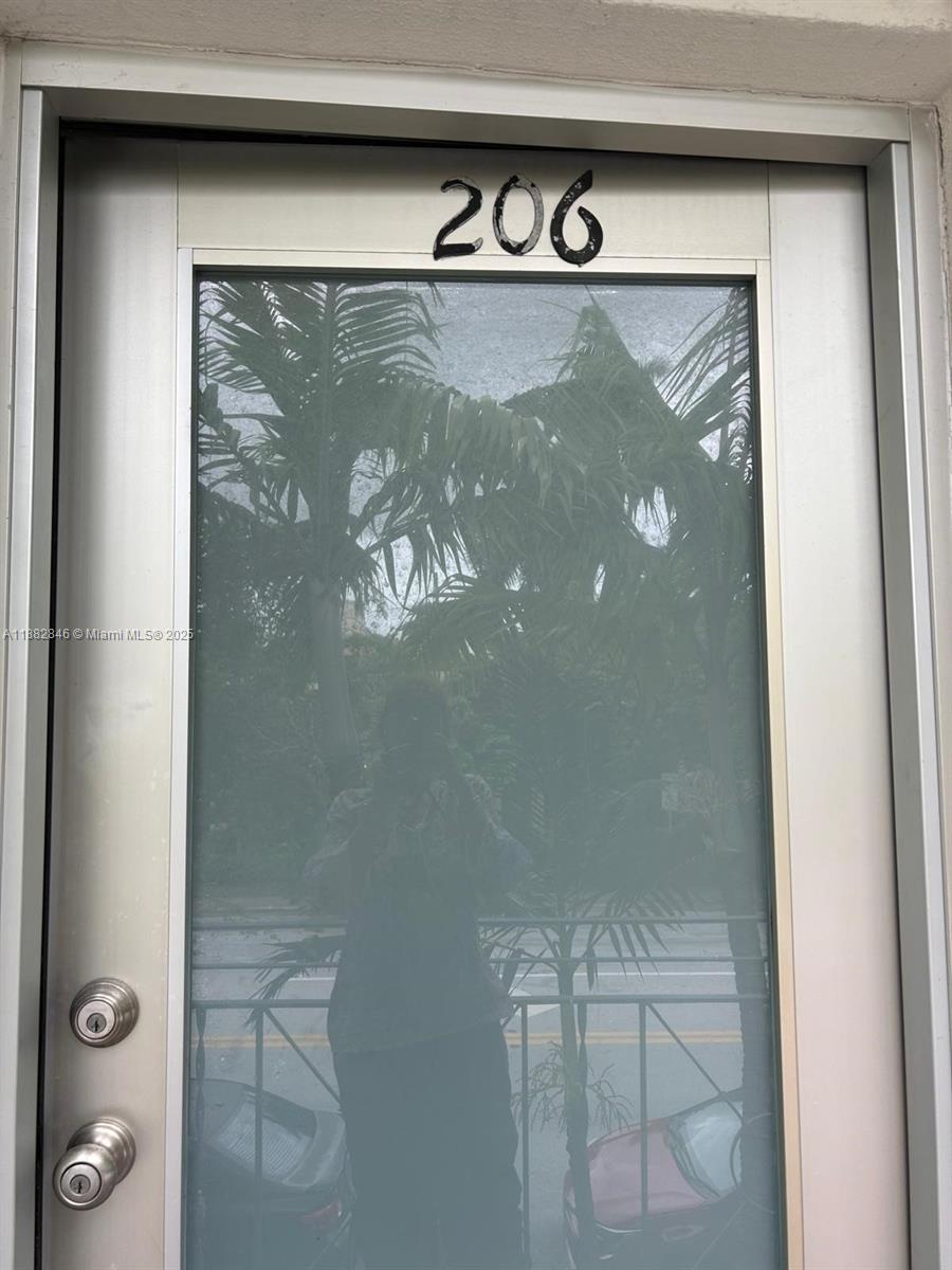 801 15th Street, Unit 206 Miami Beach, FL 33139 - Photo 9 of 10 a close view of door space