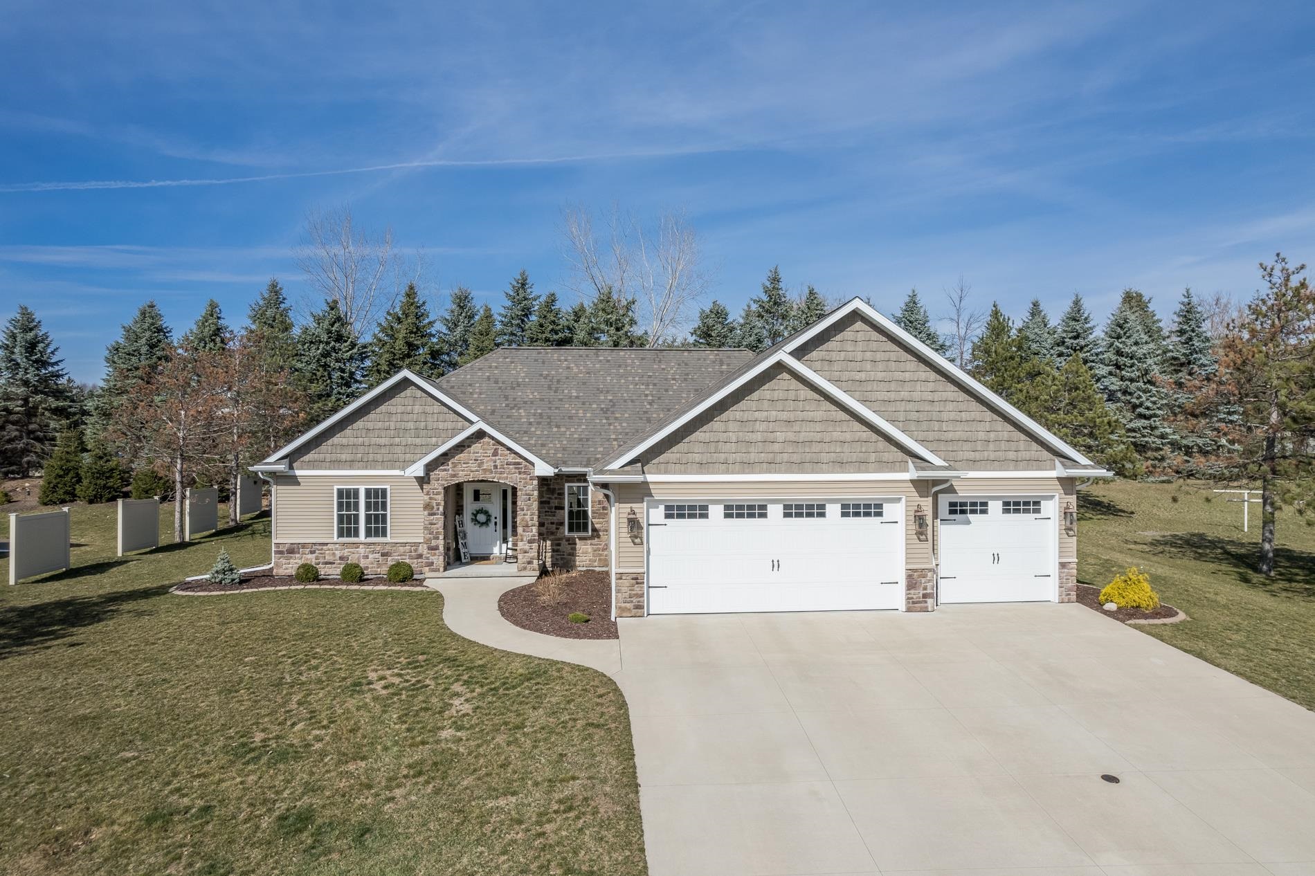 431 North Pine Grove Ln