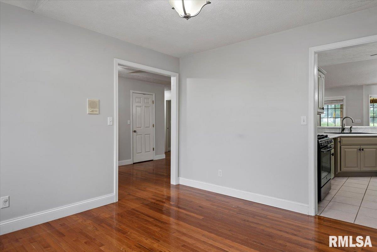 19439 Pinecrest Road Petersburg, IL 62675 - Photo 19 of 46 Gallery Image 19
