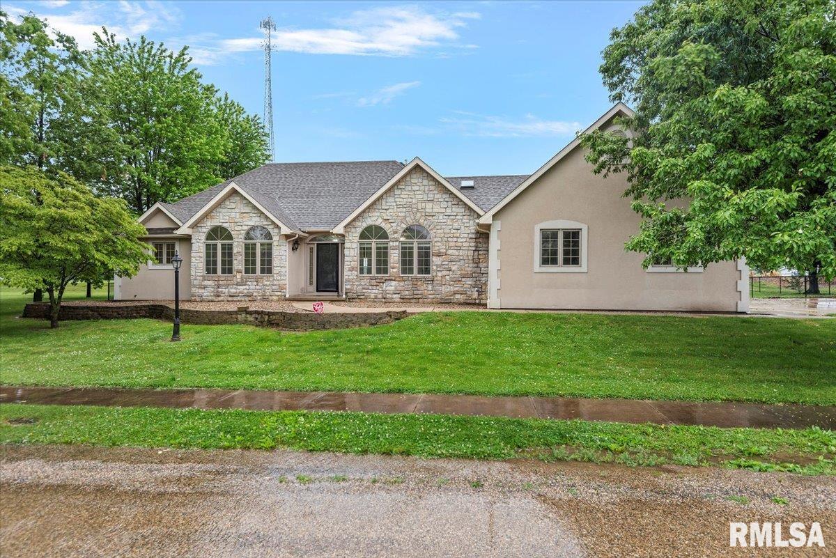 19439 Pinecrest Road Petersburg, IL 62675 - Photo 2 of 46 Gallery Image 2