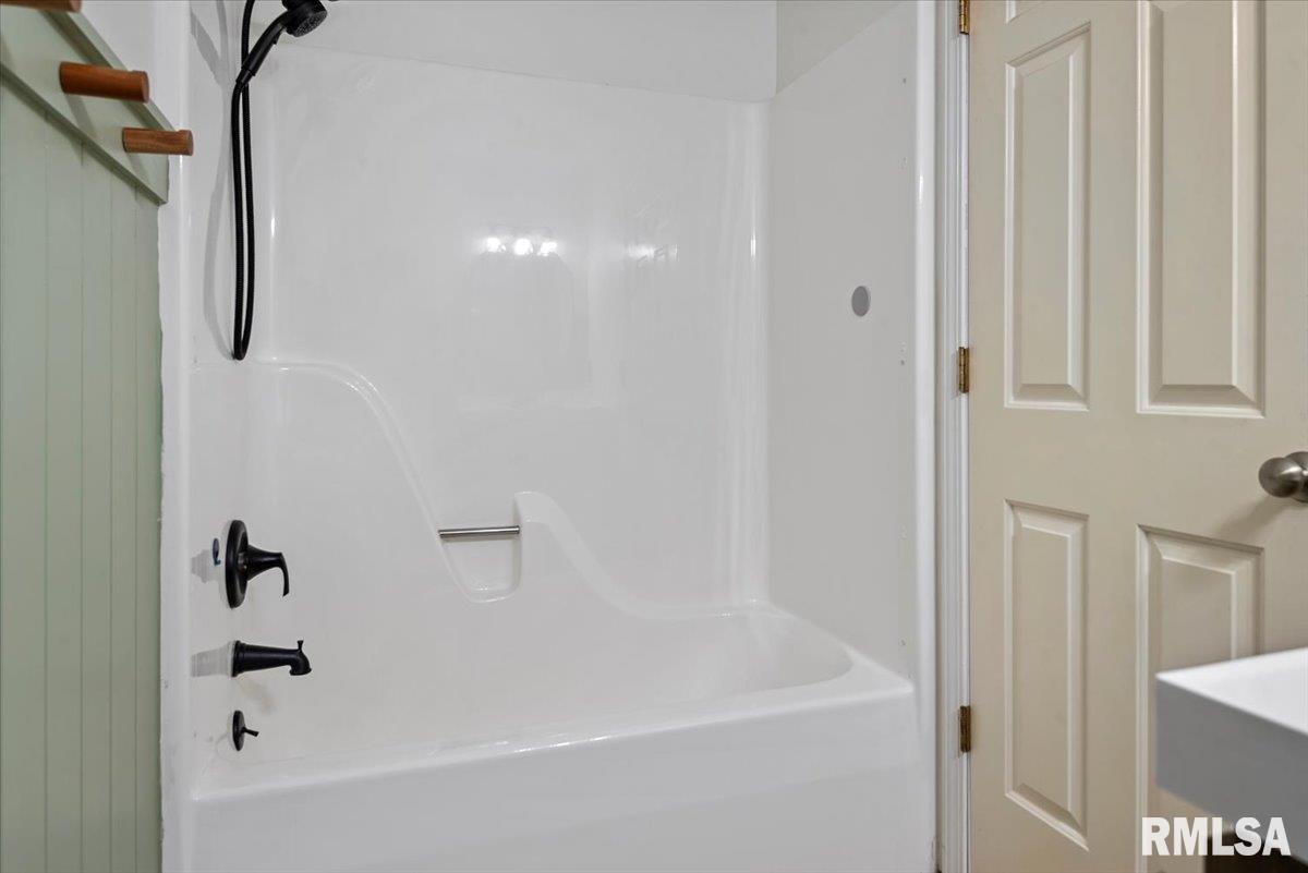 19439 Pinecrest Road Petersburg, IL 62675 - Photo 25 of 46 Gallery Image 25