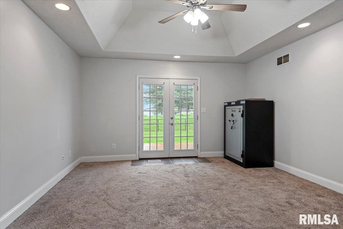 19439 Pinecrest Road Petersburg, IL 62675 - Photo 27 of 46 Gallery Image 27