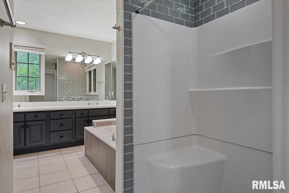 19439 Pinecrest Road Petersburg, IL 62675 - Photo 29 of 46 Gallery Image 29