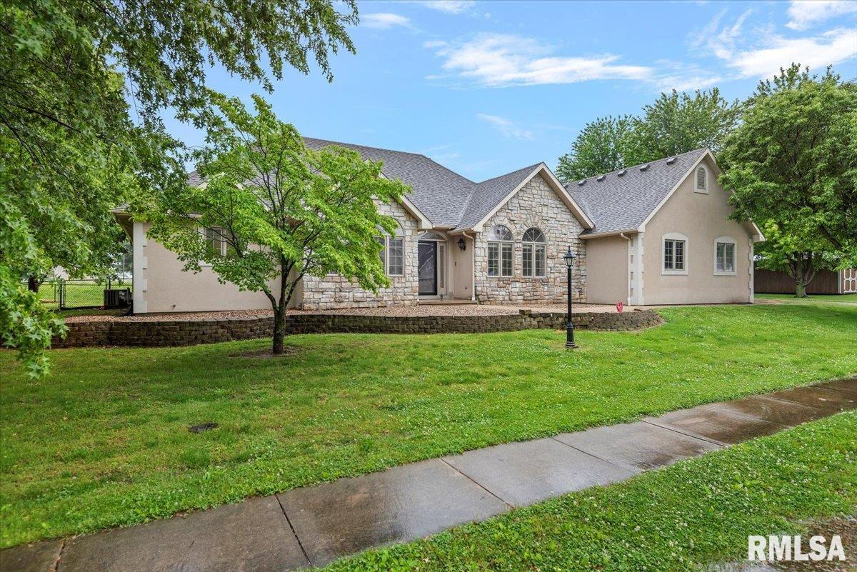 19439 Pinecrest Road Petersburg, IL 62675 - Photo 3 of 46 Gallery Image 3