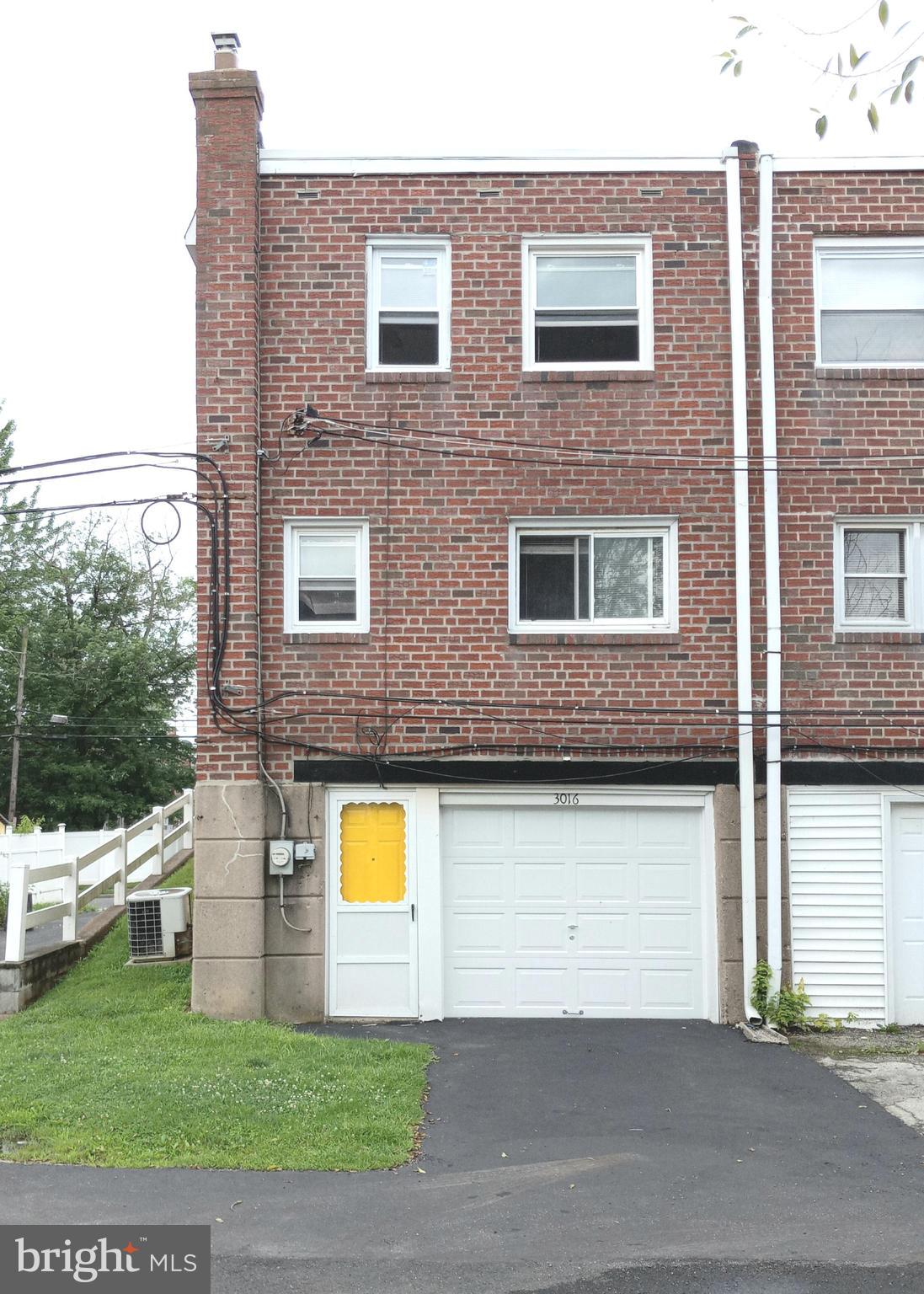 3016 Heather Road Folcroft, PA 19032 - Photo 13 of 14 Garage