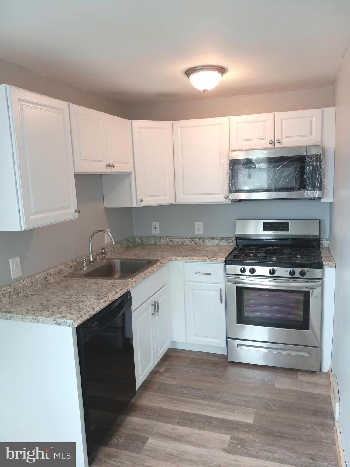 3016 Heather Road Folcroft, PA 19032 - Photo 5 of 14 Kitchen