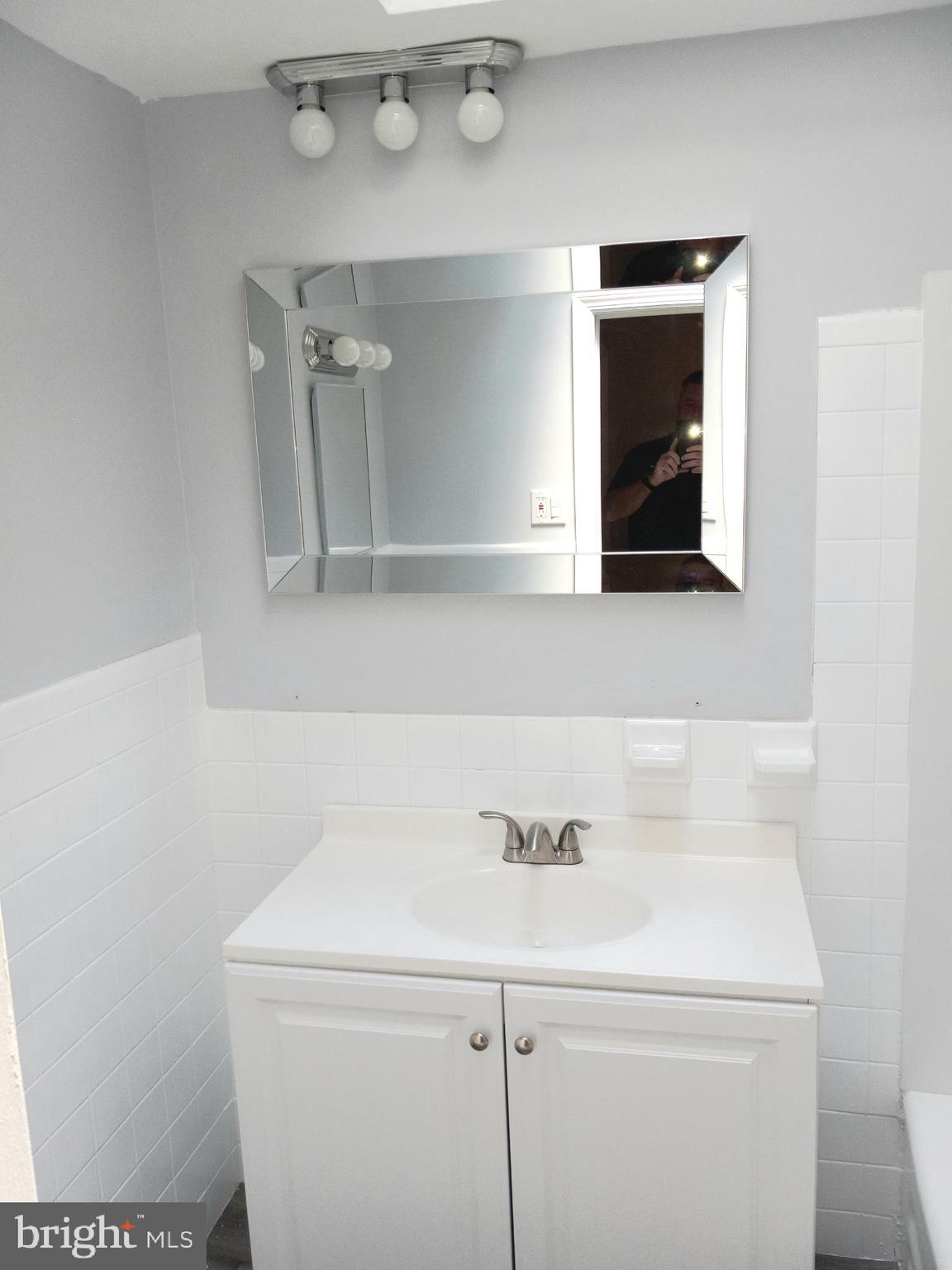 3016 Heather Road Folcroft, PA 19032 - Photo 7 of 14 Bathroom