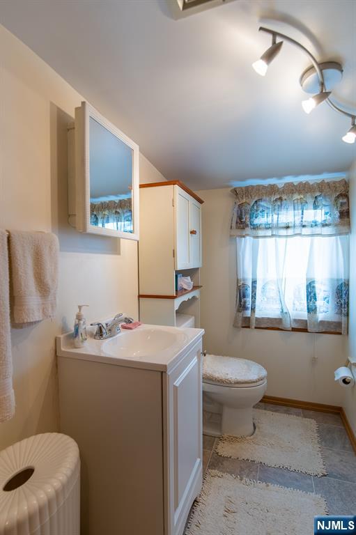 64 Howard Street Lodi, NJ 07644 - Photo 15 of 19