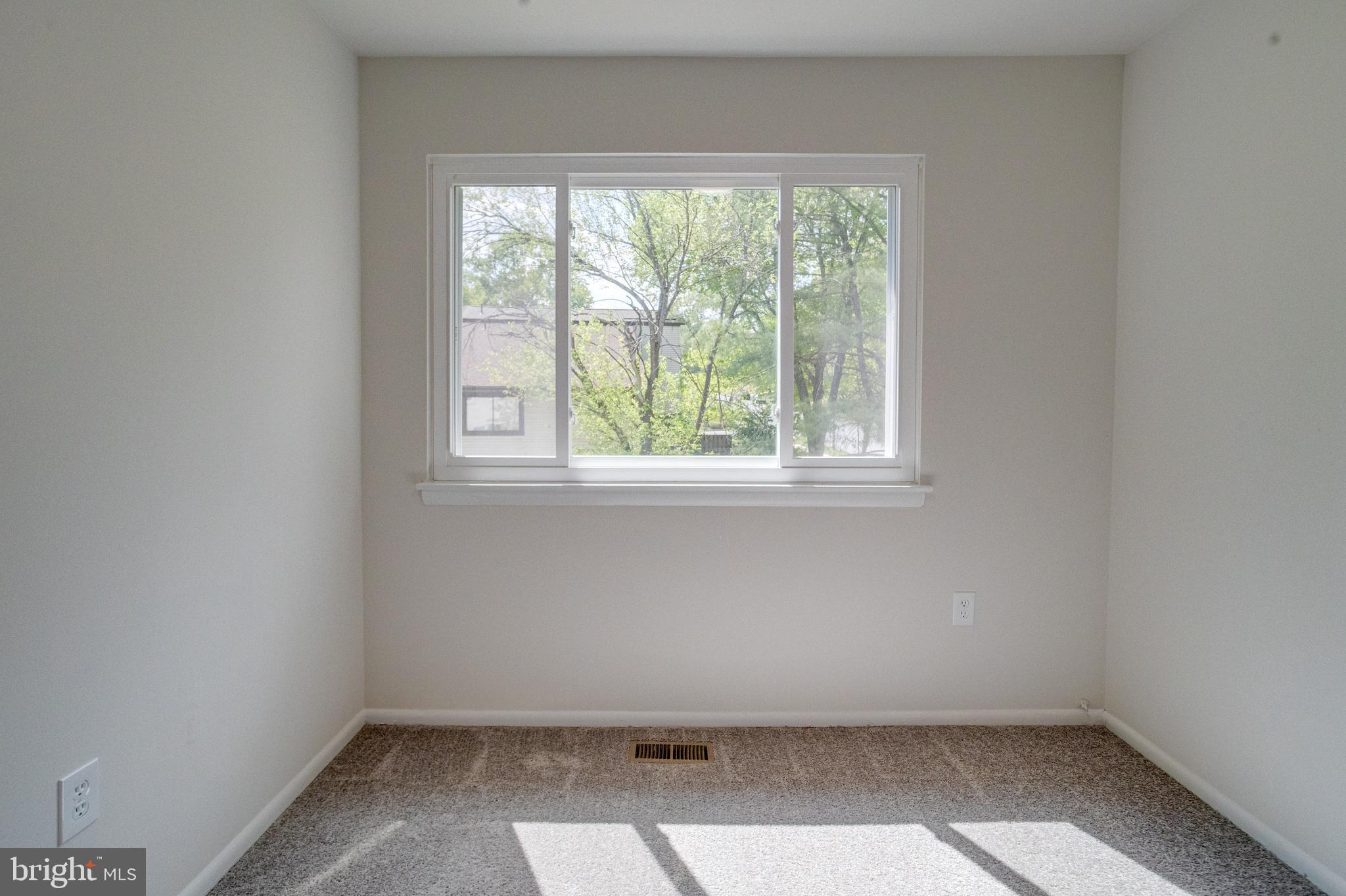 15925 Dorset Road, Unit 199 Laurel, MD 20707 - Photo 35 of 50 an empty room with a window