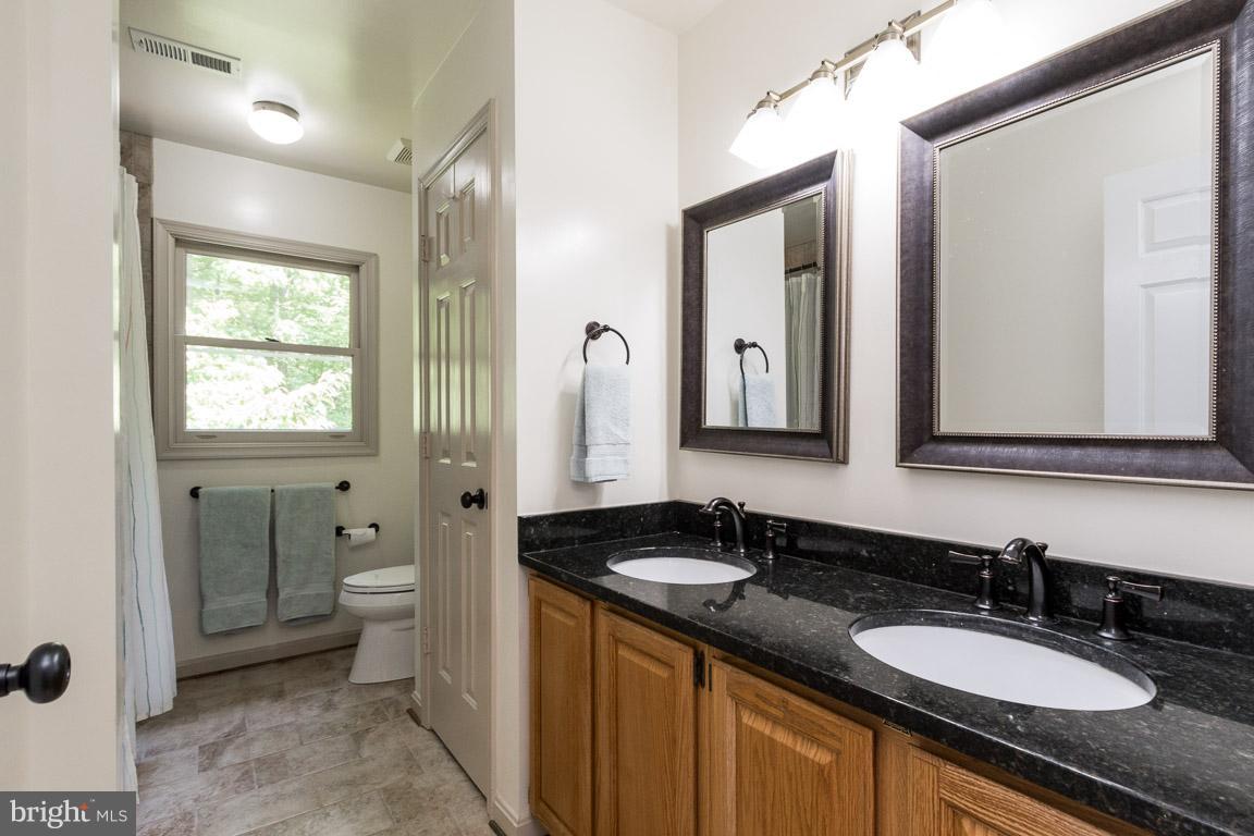 12811 Westside Road Manassas, VA 20112 - Photo 19 of 30 Upper Hall Full Bath