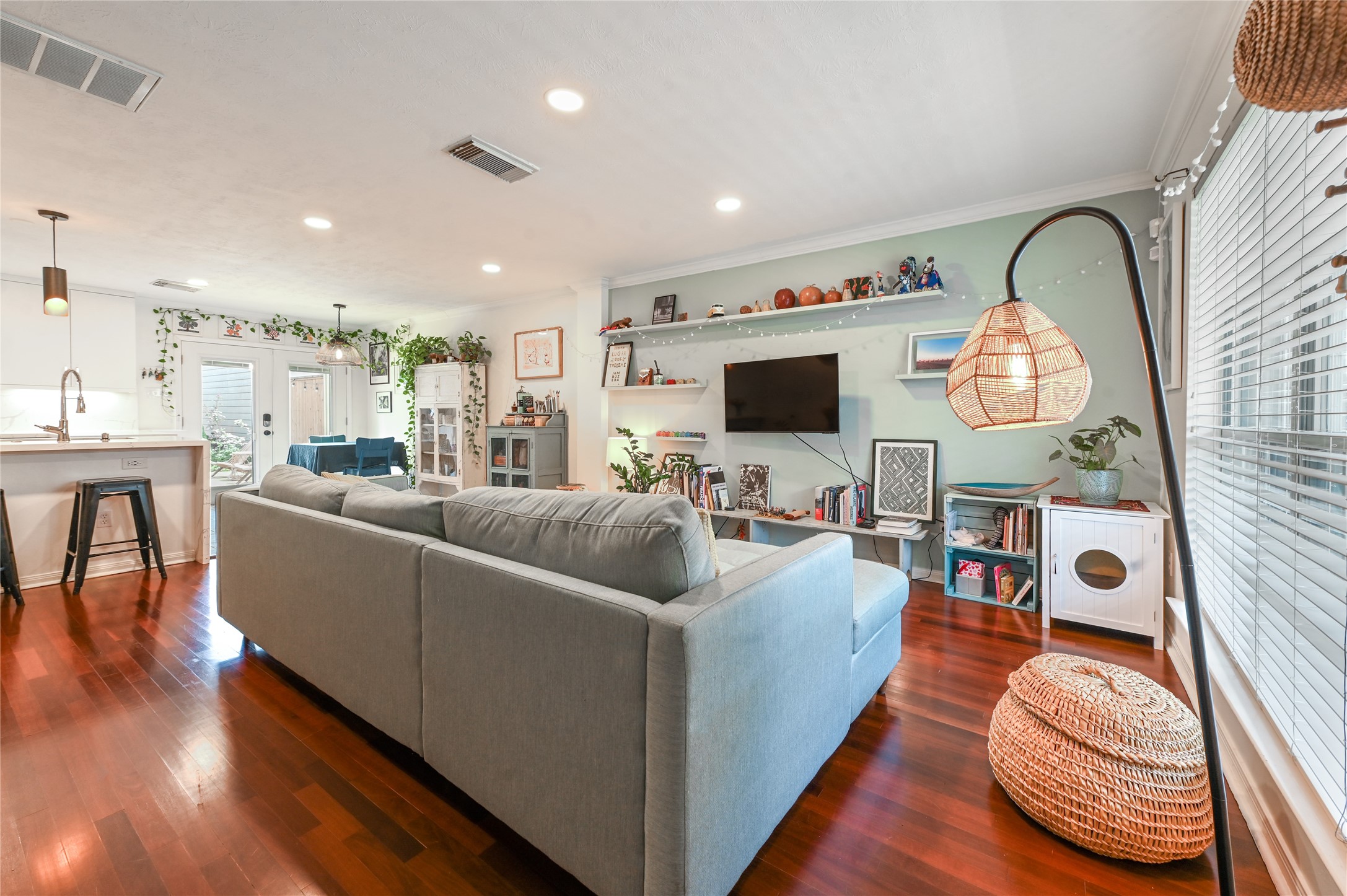 1004 Ruthven Street Houston, TX 77019 - Photo 2 of 29 Gallery Image 2