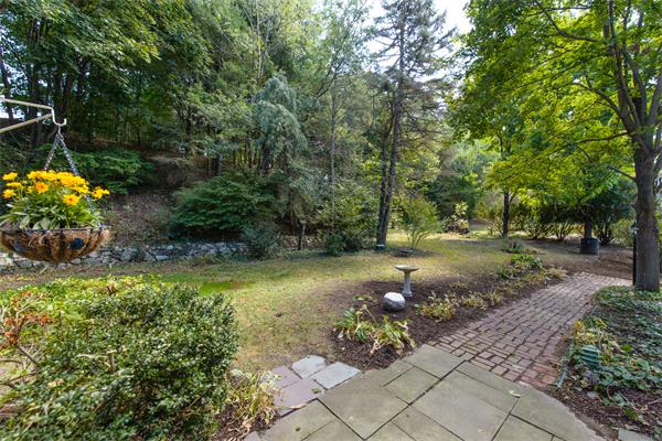 12 Grenadier Road Hingham, MA 02043 - Photo 7 of 12 Gallery Image 7