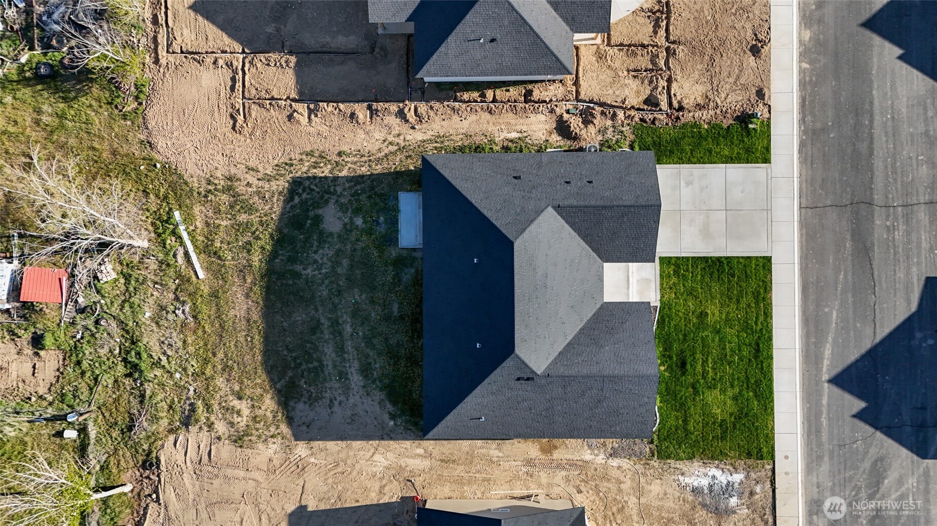 2394 Hunters Street Ephrata, WA 98823 - Photo 40 of 40 a aerial view of a house with a yard